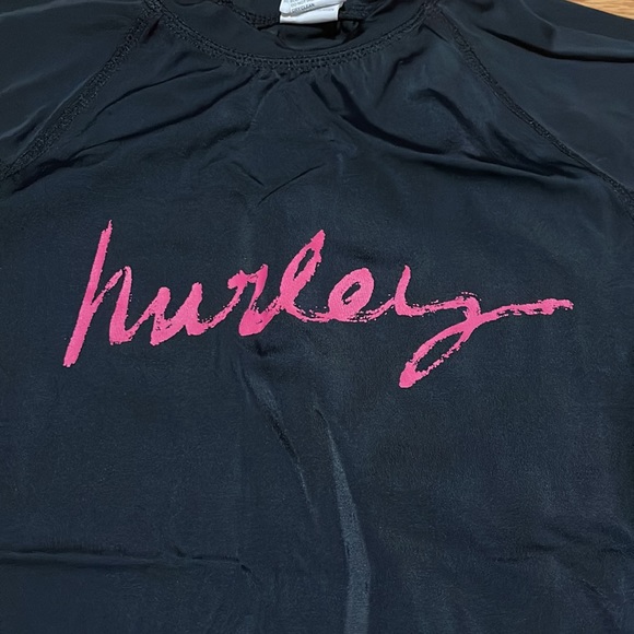 Hurley Rash Guard - Picture 3 of 3